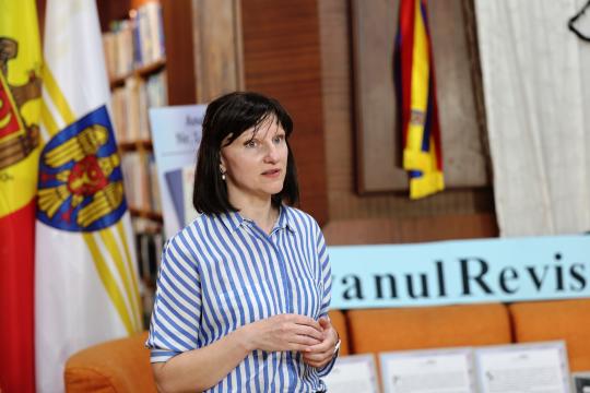 Un produs de lux în domeniul criticii literare