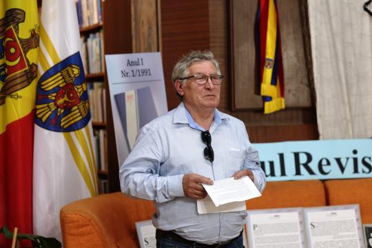 Când durerile ne văd ținându-ne de mână, pleacă altundeva